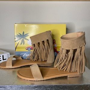 🥳BOGO🥳 NWT Fringe Sandals